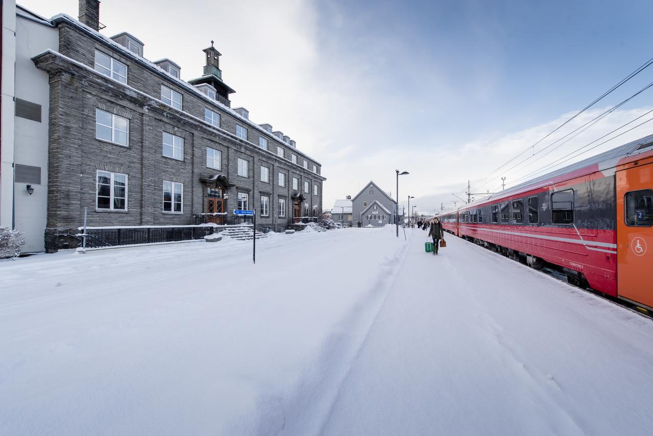 Oppdal Turisthotell Екстериор снимка