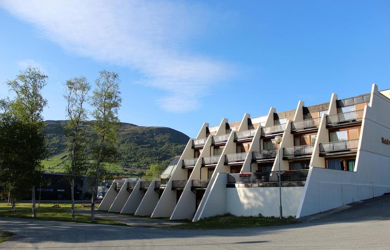 Oppdal Turisthotell Екстериор снимка